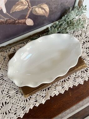 Vintage Pfaltzgraff Stoneware White Scalloped Relish/Candy Dish
